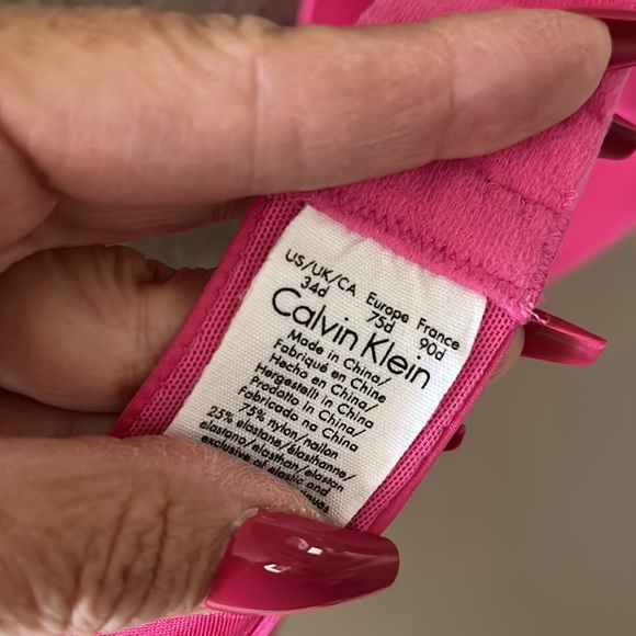 Calvin Klein pink push up bra - Picture 6 of 6